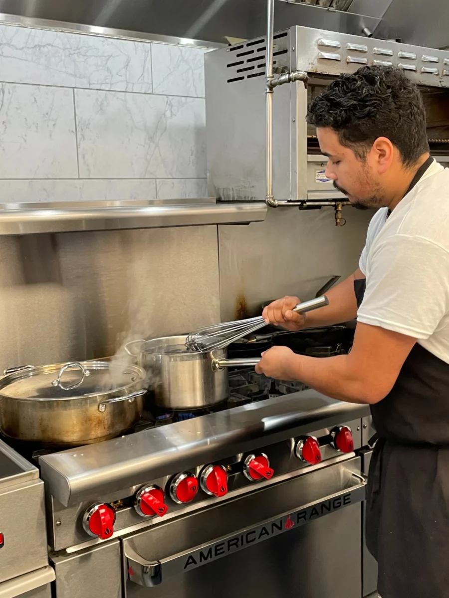 Boiling water on an American Range cooktop