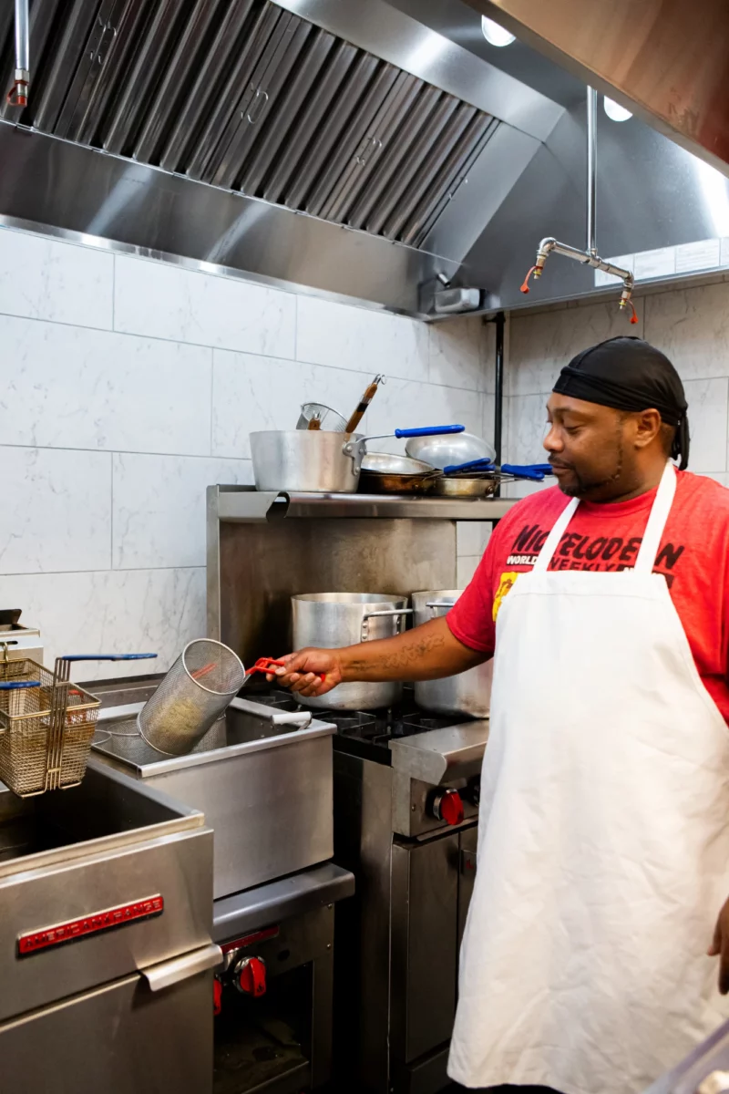 Frying food with the American Range Frier